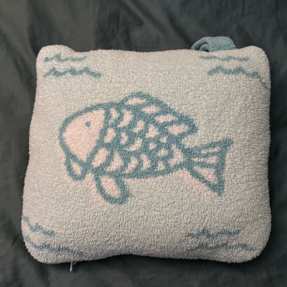 Aqua Fish Design Throw Pillow